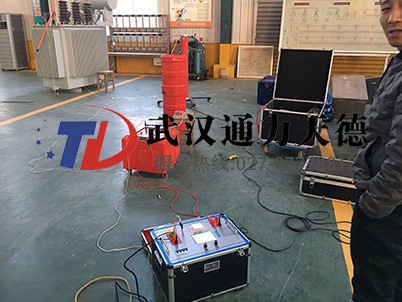 山東菏澤供電局串聯諧（xié）振耐壓試驗現場