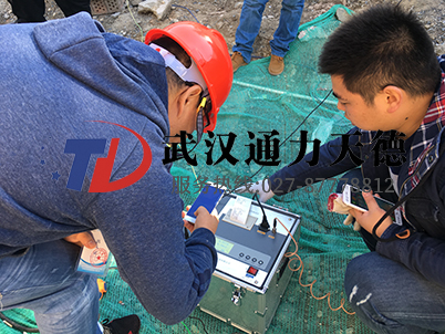 新疆（jiāng）地鐵一號線大型地網接地電阻測試儀試驗現場