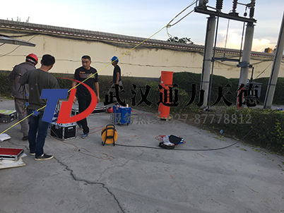 雲南曲靖陸良縣華新水泥廠110KV主變交（jiāo）流耐壓試驗現場