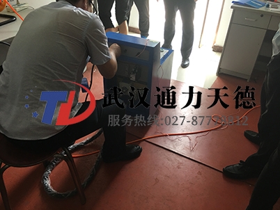 河北保定大電流發生器現場培訓圖片