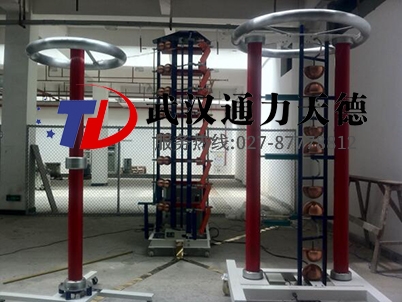 山東特（tè）變衝擊電壓發生（shēng）器（qì）試驗（yàn）現場