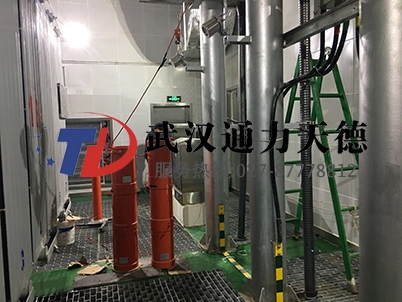 新疆烏魯木齊地鐵1號線110KV電纜交流耐壓試驗現（xiàn）場