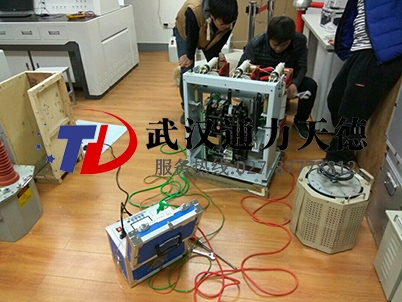 鄭（zhèng）州輕工業學院10KV高壓開關機械特性測試儀現場